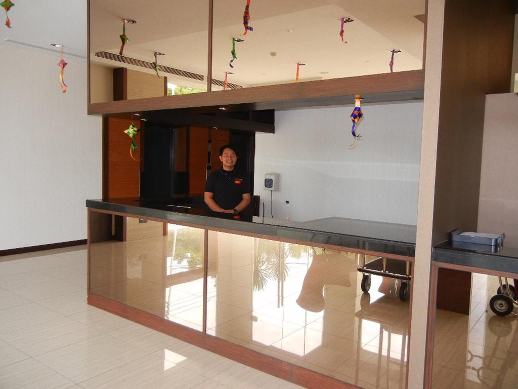 C'Haya Hotel Kota Kinabalu Exterior foto