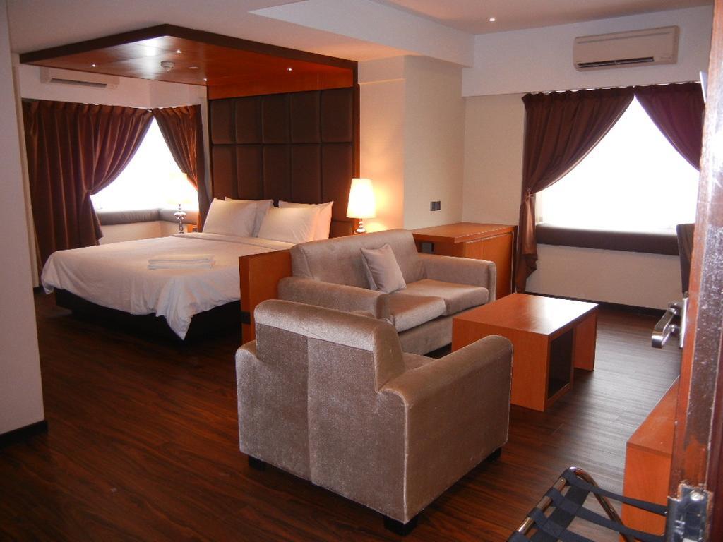 C'Haya Hotel Kota Kinabalu Habitación foto