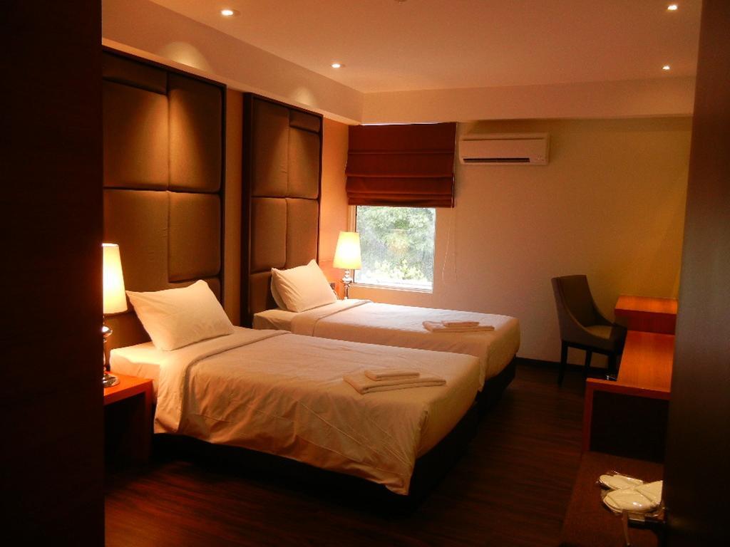 C'Haya Hotel Kota Kinabalu Habitación foto