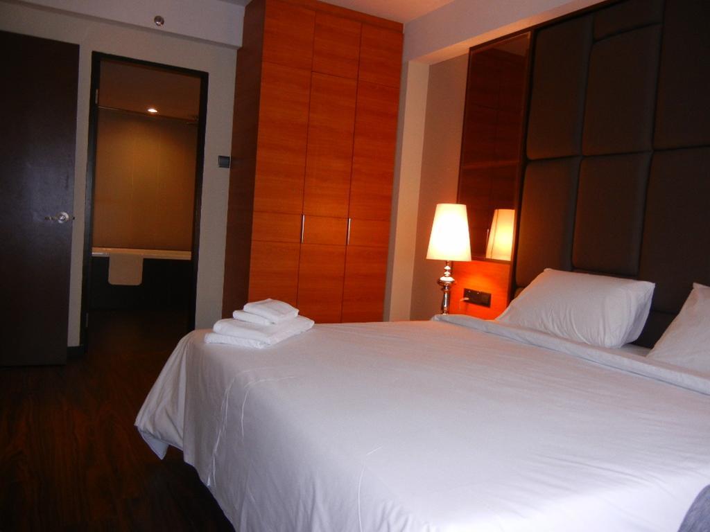 C'Haya Hotel Kota Kinabalu Habitación foto