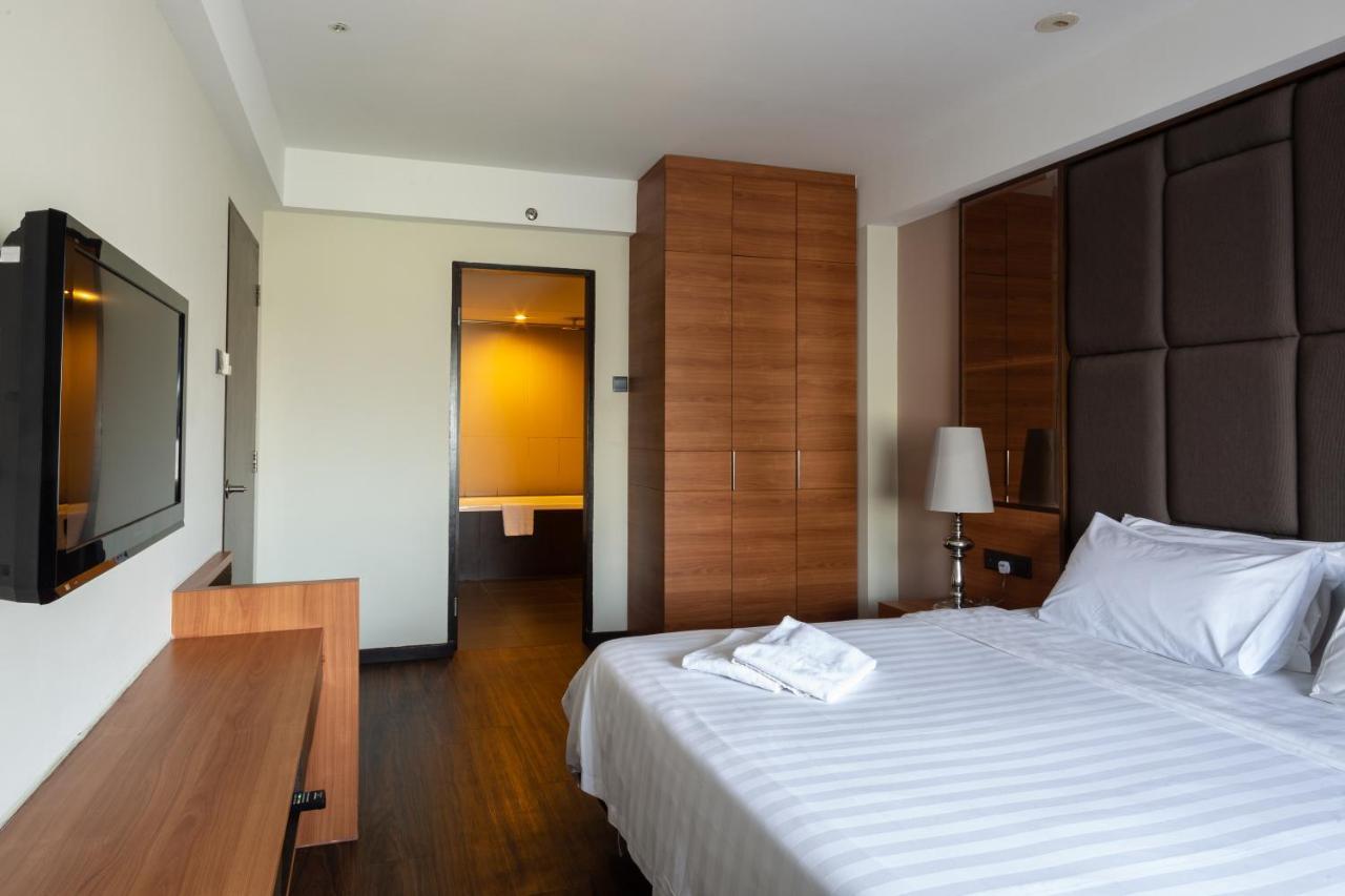 C'Haya Hotel Kota Kinabalu Exterior foto